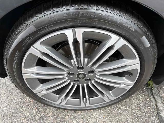 2025 Land Rover Range Rover Sport P360 SE