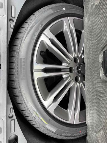 2025 Land Rover Range Rover Sport P360 SE