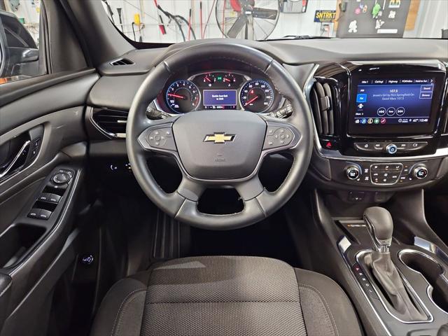 2023 Chevrolet Traverse AWD LT Cloth