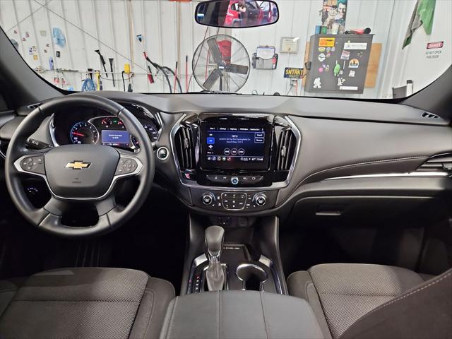 2023 Chevrolet Traverse AWD LT Cloth