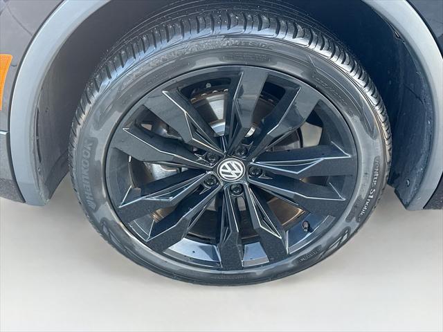 2021 Volkswagen Tiguan 2.0T SE R-Line Black
