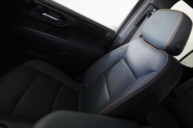 2025 GMC Yukon 4WD AT4