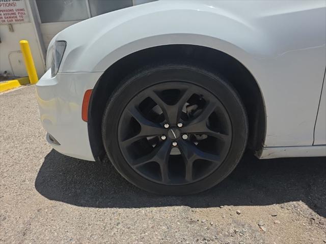 2021 Chrysler 300 Touring