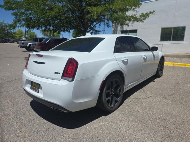 2021 Chrysler 300 Touring