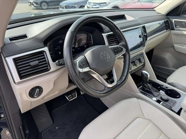 2022 Volkswagen Atlas 3.6L V6 SEL Premium R-Line 2022 Volkswagen Atlas 3.6L V6 SEL Premium R-Line