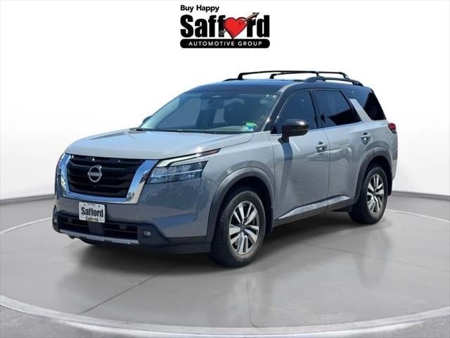 2022 Nissan Pathfinder SL 4WD