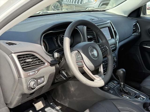 2021 Jeep Cherokee Latitude Lux 4x4 2021 Jeep Cherokee Latitude Lux 4x4