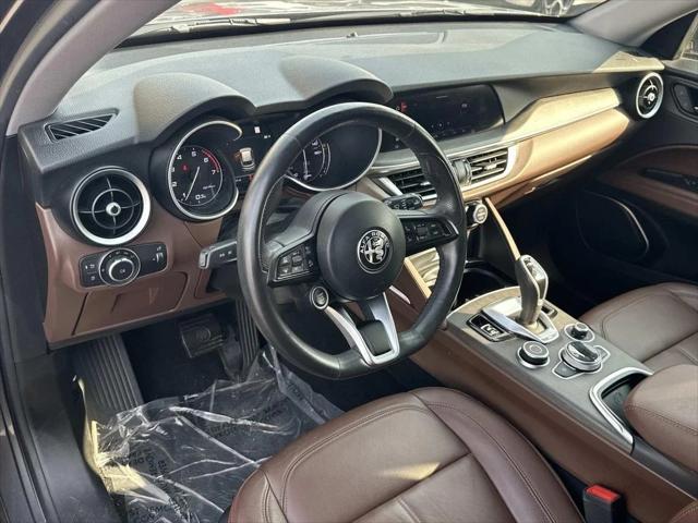2021 Alfa Romeo Stelvio Ti AWD 2021 Alfa Romeo Stelvio Ti AWD