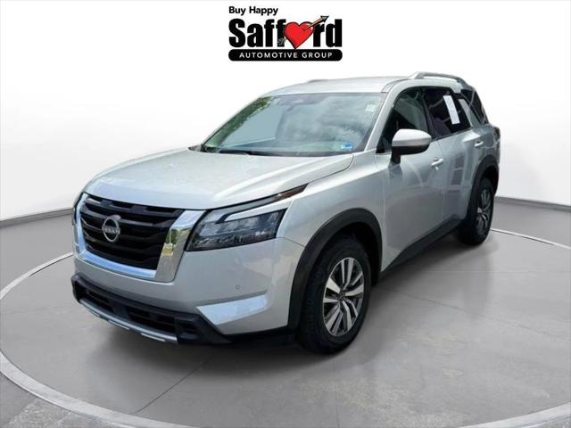 2025 Nissan Pathfinder SL 4WD