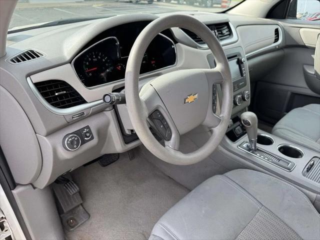 2015 Chevrolet Traverse LS 2015 Chevrolet Traverse LS