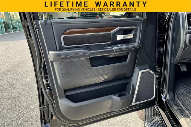 2022 Ram 3500 Laramie Crew Cab 4x4 8' Box
