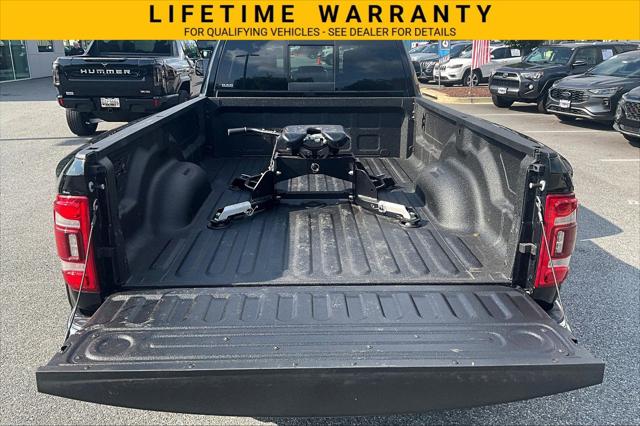 2022 Ram 3500 Laramie Crew Cab 4x4 8' Box