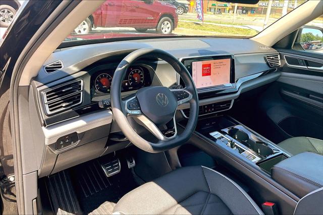 2024 Volkswagen Atlas 2.0T Peak Edition SEL