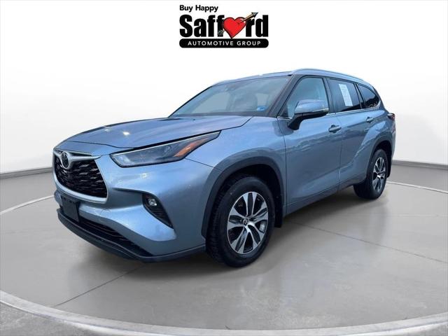 2022 Toyota Highlander XLE 2022 Toyota Highlander XLE