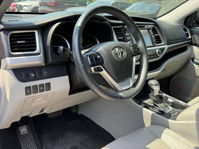 2016 Toyota Highlander Limited V6 2016 Toyota Highlander Limited V6