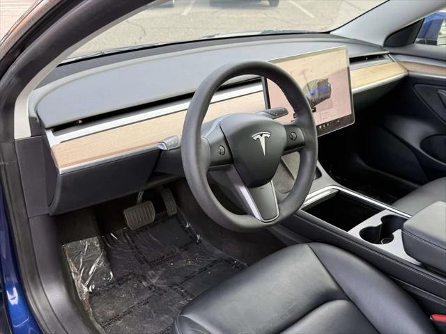 2022 Tesla Model 3 Long Range Dual Motor All-Wheel Drive 2022 Tesla Model 3 Long Range Dual Motor All-Wheel Drive