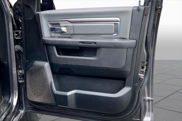 2022 Ram 1500 Classic SLT Crew Cab 4x2 5'7" Box