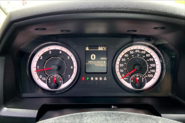 2022 Ram 1500 Classic SLT Crew Cab 4x2 5'7" Box