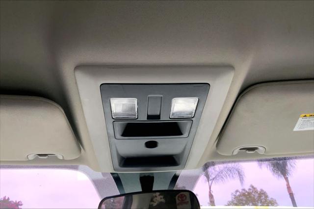2022 Ram 1500 Classic SLT Crew Cab 4x2 5'7" Box
