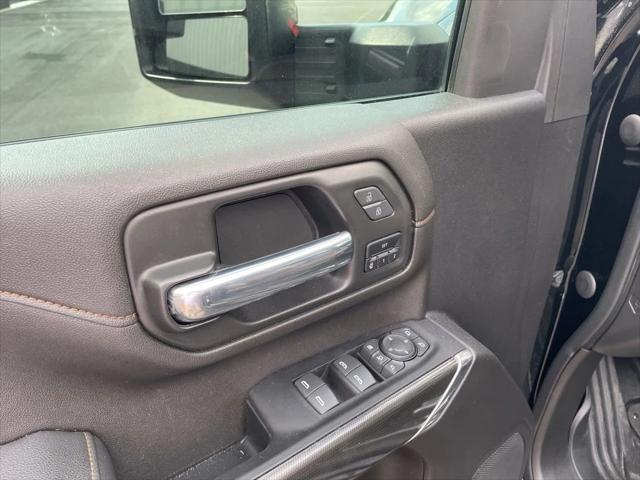 2023 GMC Sierra 2500HD 4WD Crew Cab Standard Bed AT4