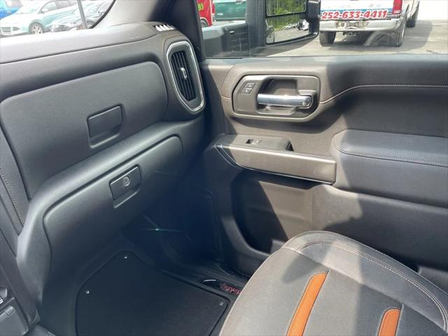 2023 GMC Sierra 2500HD 4WD Crew Cab Standard Bed AT4