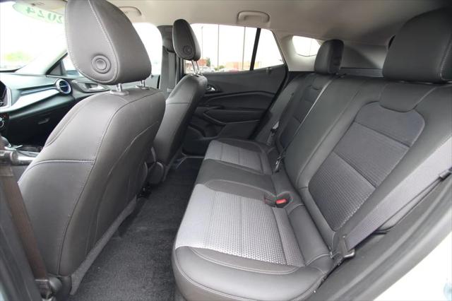 2024 Chevrolet Trax FWD LT