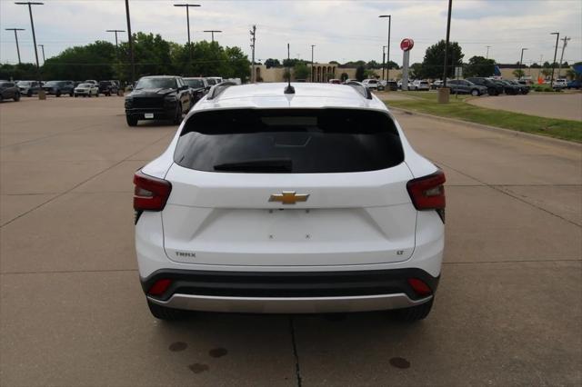2024 Chevrolet Trax FWD LT
