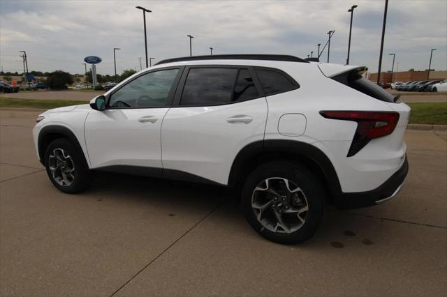 2024 Chevrolet Trax FWD LT