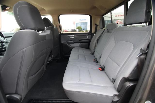2020 Ram 1500 Big Horn Crew Cab 4x4 5'7" Box