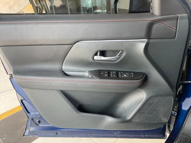 2025 Nissan Kicks SR FWD