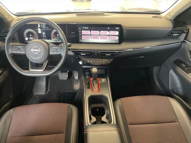 2025 Nissan Kicks SR FWD
