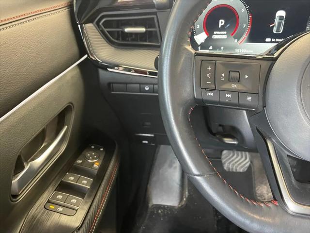 2025 Nissan Kicks SR FWD