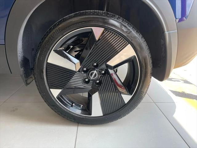 2025 Nissan Kicks SR FWD