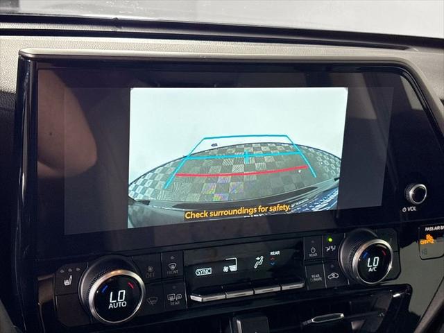 2023 Toyota Highlander Hybrid XLE Bronze