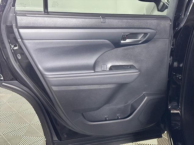 2023 Toyota Highlander Hybrid XLE Bronze