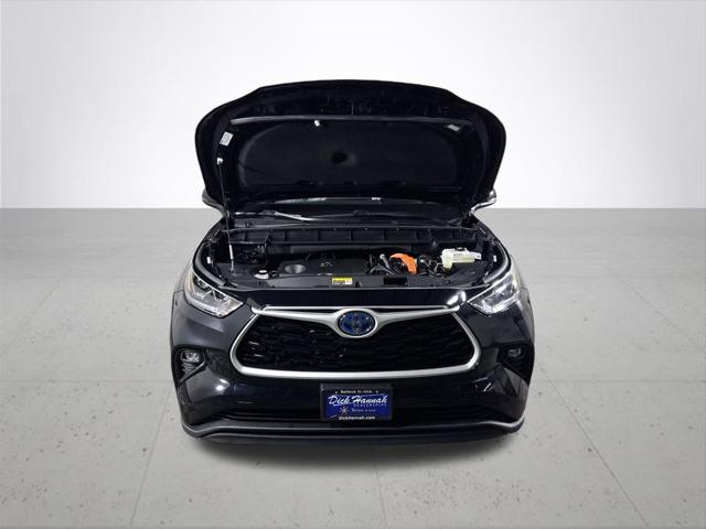 2023 Toyota Highlander Hybrid XLE Bronze