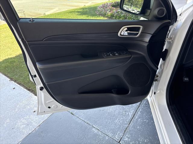 2020 Jeep Grand Cherokee Altitude 4x2