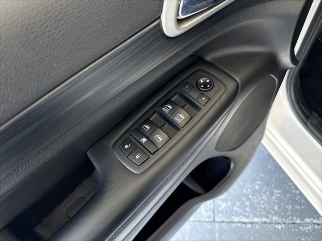 2020 Jeep Grand Cherokee Altitude 4x2
