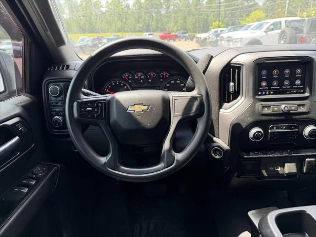 2022 Chevrolet Silverado 1500 4WD Crew Cab Short Bed Custom