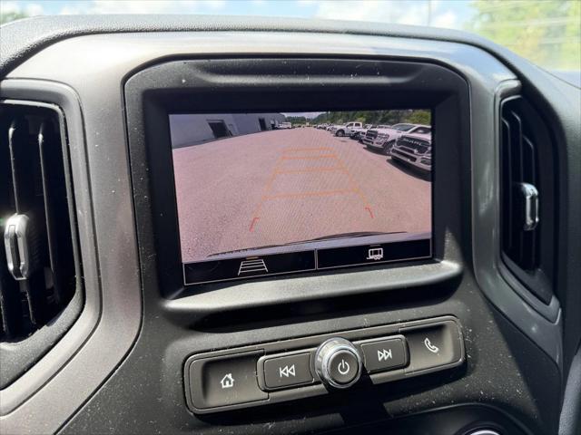 2022 Chevrolet Silverado 1500 4WD Crew Cab Short Bed Custom