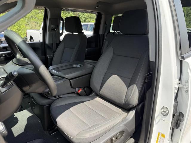 2022 Chevrolet Silverado 1500 4WD Crew Cab Short Bed Custom
