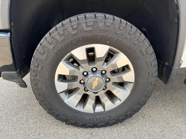 2024 Chevrolet Silverado 2500HD 4WD Crew Cab Standard Bed Custom