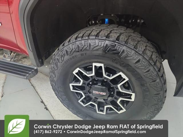2025 GMC Sierra 2500HD 4WD Crew Cab Standard Bed AT4X