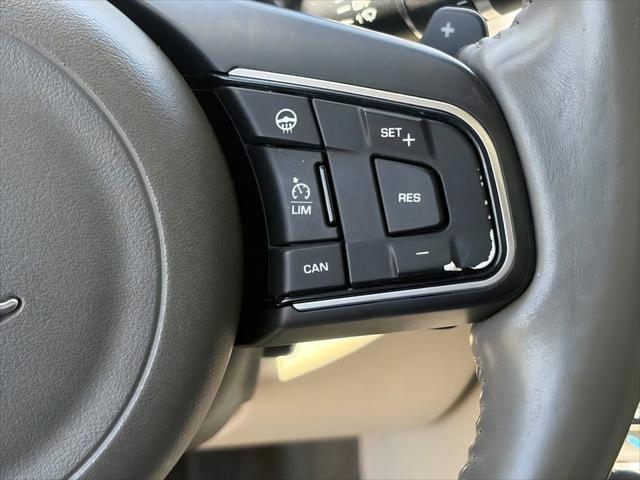 2017 Jaguar XF 35t Premium