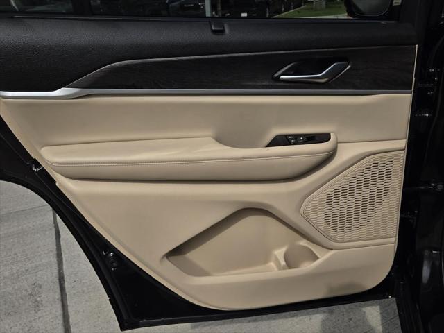 2025 Jeep Grand Cherokee L Limited 4x2