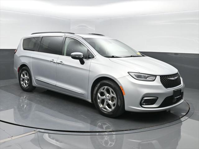 2023 Chrysler Pacifica Limited for sale in Goshen, NY