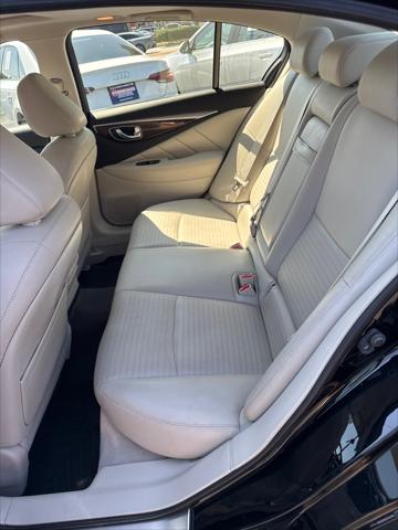 2015 INFINITI Q50 Sport