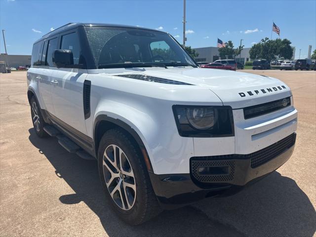 2025 Land Rover Defender 130 P400 X-Dynamic SE