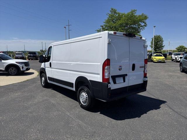 2025 Ram ProMaster 2500 Cargo Van Tradesman Low Roof 136 WB w/Pass Seat