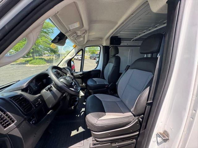 2025 Ram ProMaster 2500 Cargo Van Tradesman Low Roof 136 WB w/Pass Seat